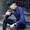 Camisa blanca y negra de primavera y otoño para hombre, de manga larga, estilo coreano, ajustada, informal, juvenil, elegante y a la moda, de color liso.