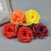 Flores Artificiais de Rosa Exclusivamente para Vendas Transfronteiriças, Rosa de 8cm Planta Verde Arranjo Floral de Coluna para Decoração de Casamento e Cabeça de Flor de Parede