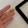 Pendientes elegantes de estilo francés, de lujo, de nicho de alta calidad, de estilo europeo y americano, con borlas de tres capas y gotas de agua de metal.