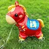 Ano Novo do Cavalo Filme de Alumínio Vermelho Barraca Puxador Balão Brinquedo Zodíaco Desenho Animado Pônei Balão de Corda com Rodas