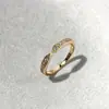 Impresionante anillo de diamantes vintage, diseño de nicho retro exquisito de lujo ligero con un toque de alta gama y artesanía intrincada