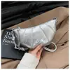Mini bolsa requintada para mulheres, nova bolsa transversal versátil de verão 2026, bolsa de ombro única sob o braço estilo chifre, moderna e super popular