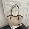 Bolsa Grande Capacidade Retrô Feminina Outono 2025 Nova Moda Cor Contrastante Ombro Axila Bolsa de Mão Casual para o Trabalho