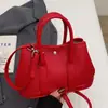 2026 Nuevos Bolsos Pequeños de Moda para Mujer, Bolsos Cruzados Lindos y Versátiles para Primavera/Verano, Bolsos Cubo de Mano de Moda y Súper Populares