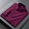 Camisa masculina de manga longa para negócios de alta qualidade, elástica, sedosa, resistente a rugas, sem bolsos, vestuário masculino transfronteiriço, camisa lisa de cor sólida de luxo leve
