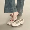 Elegantes sapatos de salto baixo estilo francês com bico quadrado e laço, sapatilhas versáteis com salto oculto, sapatos Mary Jane para mulheres, perfeitos com vestidos