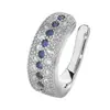 Pinzas para Orejas de Diamante Azul Brillante, Versión Ancha con Fila de Diamantes, Brazaletes para Orejas para Apilar, Brazaletes para Orejas de Circonita Azul Klein, No Requieren Perforación en la Oreja