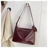 Bolsa Grande Retro Transfronteiriça para Mulheres Novo Estilo Outono e Inverno 2026 Bolsa de Ombro de Alta Qualidade Elegante para o Dia a Dia Transversal Bolsa Dumpling