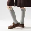 Meias compridas infantis, coleção primavera e outono, meias princesa de cor sólida com laço, comprimento até o meio da panturrilha, meias com babados no tornozelo, meias compridas para meninas