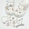Amuletos para Zapatos Croc, Accesorios para Mujer, Clips para Zapatos DIY, Decoraciones 3D con Pedrería, Clips Desmontables, Estilo de Moda de Influencers
