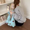 Bolso de axila retro estilo coreano de terciopelo bordado con estrellas para mujer, nueva colección 2026, con asas plisadas, se puede llevar como bolso de hombro o bolso cruzado, un accesorio versátil