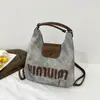 Mochila para Mujer 2025 Nuevo Otoño Popular Bolso Tote para Viajar Diseño de Nicho Versátil Estilo Extranjero Mochila de Gama Alta