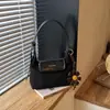 Bolso vintage-chic para debajo del brazo, bolso cruzado de un solo hombro para mujer, bolso versátil de moda minimalista urbano para el día a día con un toque vintage de alta gama