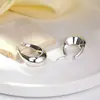 Pendientes de Estilo Francés para Otoño e Invierno Pendientes Colgantes Huecos de Cobre para Mujer 18K Retro Europeos y Americanos Exquisitos Elegantes