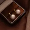Pendientes Franceses Retro de Perlas Grandes Color Champaña Lujo Accesible Únicos Blancos de Alta Gama Pendientes para Caras Cuadradas y Redondas