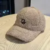 Novo Boné de Baseball com Forro de Lã de Carneiro Espesso e Quente para Outono e Inverno, Moderno e Versátil, Também Adequado para Homens