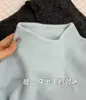 O azul Klein é super bonito, camisa base para usar por baixo para mulheres, suéter de outono e inverno, para usar em camadas, toque de alta qualidade, top de malha com gola alta discreta