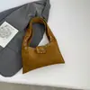 Bolsa Tote de Moda Grande Capacidade Mais Vendida Bolsa Feminina Nova Bolsa de Balde Casual de Nicho Versátil para o Dia a Dia Bolsa de Ombro