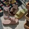 Amor Hormiga Moda Nueva Primavera/Verano Simple Diamante Tablero de Damas Cómodas Pantuflas de Casa para Pareja Hombres y Mujeres