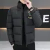 Nueva Chaqueta de Algodón Gruesa y Cálida de Invierno 2025 para Hombre con Cuello Alto, Elegante Abrigo de Algodón Bordado de Moda