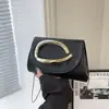Bolsas Personalizadas de Nicho 2025 Nova Moda Europeia e Americana Bolsas de Ombro de Nicho Bolsas Transversais com Corrente Femininas Bolsas da Moda para Mulheres