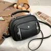 Bolsa Feminina Estilo Coreano 2026 Nova Moda, Tendência, Couro Macio, para Viagem e Dia a Dia, com Múltiplas Camadas e Grande Capacidade