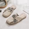 Estilo Chino Plano de Noche Estilo Francés Perezoso Slip-On Venta al por Mayor Nuevas Medias Zapatillas de Dedo Medio Estilo Francés Suave para Mujeres Verano