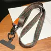 Lanyard Largo Cruzado para Teléfono, Ajustable y Resistente, Correa para el Cuello para Viajes al Aire Libre y Compras, Correa de Teléfono con Tarjetero, Moderno