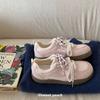 Sapatos Casuais Respiráveis de Malha para Mulheres Verão 2025 Novos Versáteis Esportivos de Nicho Sapatos Brancos de Sola Grossa para Mulheres