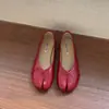 Sapatilhas plissadas estilo retrô com bico dividido para mulheres, novo estilo 2026, de calçar, versáteis, sapatos Mary Jane baixos