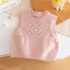 Colete Suéter Feminino Primavera e Outono Novo Estilo Crochê Tricotado Vazado Doce e Fofo Colete Suéter para Bebês Estilo Coreano