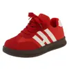 Zapatillas infantiles 2026 primavera y otoño nuevo estilo unisex versátiles Zapatos de entrenamiento alemanes Zapatos deportivos rojos Zapatillas casuales coreanas
