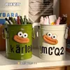 Portalápices Personalizado de Dibujos Animados de Aspecto Elegante Estudiante Escritorio Oficina Gran Capacidad Lindo Simple Retro Dibujos Animados Cubo de Almacenamiento