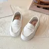 Sapatos da Moda para Crianças 2026 Novos Confortáveis Slip-on Sapatos Preguiçosos Casuais Infantis Versáteis Mocassins Sapatos de Couro da Moda