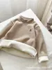 Bekeifei Roupa Térmica Infantil Forrada com Fleece Novo Estilo para Crianças Média e Mais Velhas Gola Alta Quente Outono e Inverno Top para Bebê para Meninos e Meninas Manga Longa