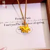 Colgante Antiguo de Oro Gatito Lindo Mariposa Lujo Accesible para Mujer Nueva Chinoiserie Dulce Gato Mariposa Cadena para Suéter Colgante