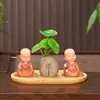 Decoración para el hogar, figuras de monjes estilo Zen, pequeñas estatuas de Buda, decoraciones para sala de estar y oficina, adornos para mesa de centro, jarrones de cerámica, paisajes en miniatura