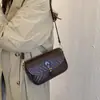 Bolso de alta gama para mujer 2026 nuevo, color liso, color blocking de moda, bolso tipo baguette para debajo del brazo, versátil para ir al trabajo, bolso de hombro y cruzado