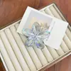 Pinza para el Cabello de Plumeria Transfronteriza de 8 cm con Flores Perladas, Ambiente Festivo, Pinza para el Cabello para la Parte Trasera de la Cabeza, Pinza de Tiburón