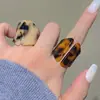 Anillos Geométricos Irregulares Estilo Maillard de Acrílico en Color Café Europeos y Americanos para Mujer, Joyería Transfronteriza Abierta con Estampado de Leopardo