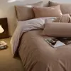 Conjunto de quatro peças 100% algodão escovado de alta contagem de fios, capa de edredom simples de algodão puro estilo nórdico, lençol de cima, lençol com elástico, conjunto de cama