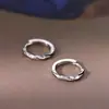 Pendientes de Aro Lisos Geométricos Simples de Plata de Ley 925 Estilo Popular Nuevo Pendientes de Lujo Ligero Pendientes de Nicho de Gama Alta para Mujeres