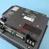 Keyence Vt3-Q5Ma Sistema de Control Interfaz Humano-Máquina Pantalla Táctil Blanco y Negro Tipo de Fuente de Alimentación CC 5 pulgadas