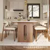 Mesa de jantar moderna minimalista com tampo de madeira maciça e pedra, com bordas arredondadas para evitar batidas e arranhões, apresentando uma base criativa de coluna oca para a sala de jantar