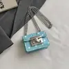Bolsa Quadrada Mini Simples para Mulheres 2026 Novo Estilo de Verão Corrente Personalizada Bolsa para o Dia a Dia Elegante e Estilosa Bolsa de Ombro Transversal