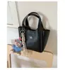 Bolsa de Mão com Design de Nicho Estilo Coreano 2026 Nova Moda Bolsa Saco Macia com Toque de Luxo Versátil Bolsa Transversal