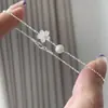 Pulsera de Flor de Circonia Super Brillante Estilo Caliente 2025 para Mujer, Exquisita Pulsera de Nicho de Gama Alta, Joyería de Mano Simple y Versátil