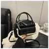 Bolso de Mano de Encaje de Moda y Dulce Tendencia 2025 para Mujer Diseño de Alta Apariencia Estilo Commuter Bolso Cruzado