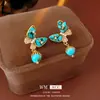 Pendientes de Mariposa de Turquesa con Aguja de Plata Galvanizada en Oro Real Lujo Accesible Pendientes de Nicho de Gama Alta Estilo Étnico Retro Pendientes de Moda
