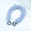Chaveiro Pingente de Pelúcia Distinto para Outono e Inverno Lanyard Quente para Pulso de Celular Acessórios Pendurados de Boneca de Bolsa Tendência